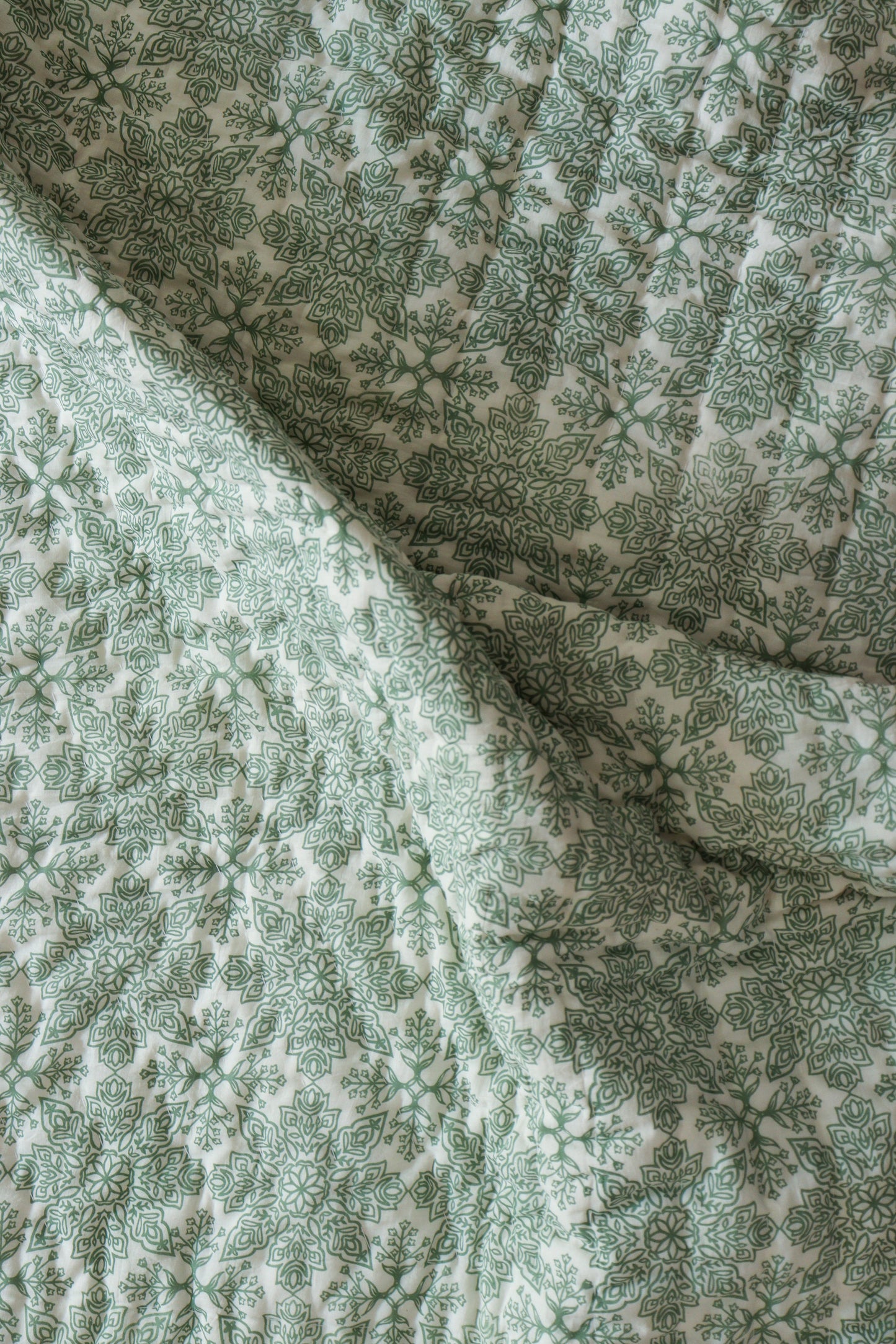 Fresh Olive Jaal Reversible Cotton Quilt