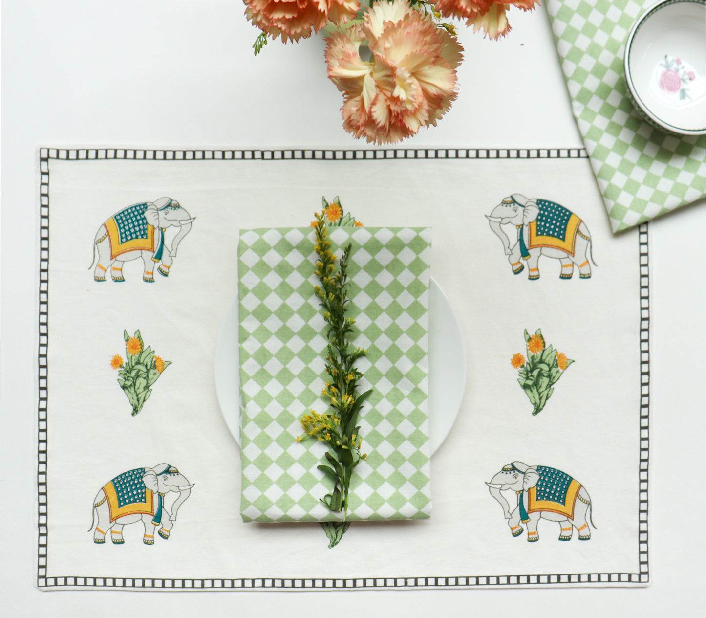 Checkered Napkin Set