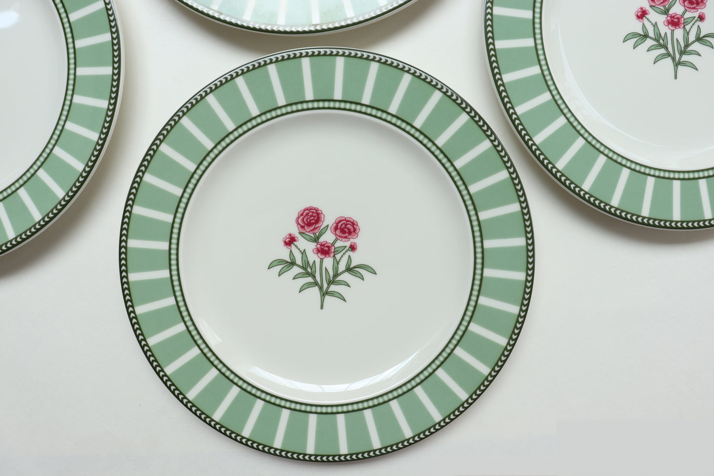 Guldasta Dinner Plate Set