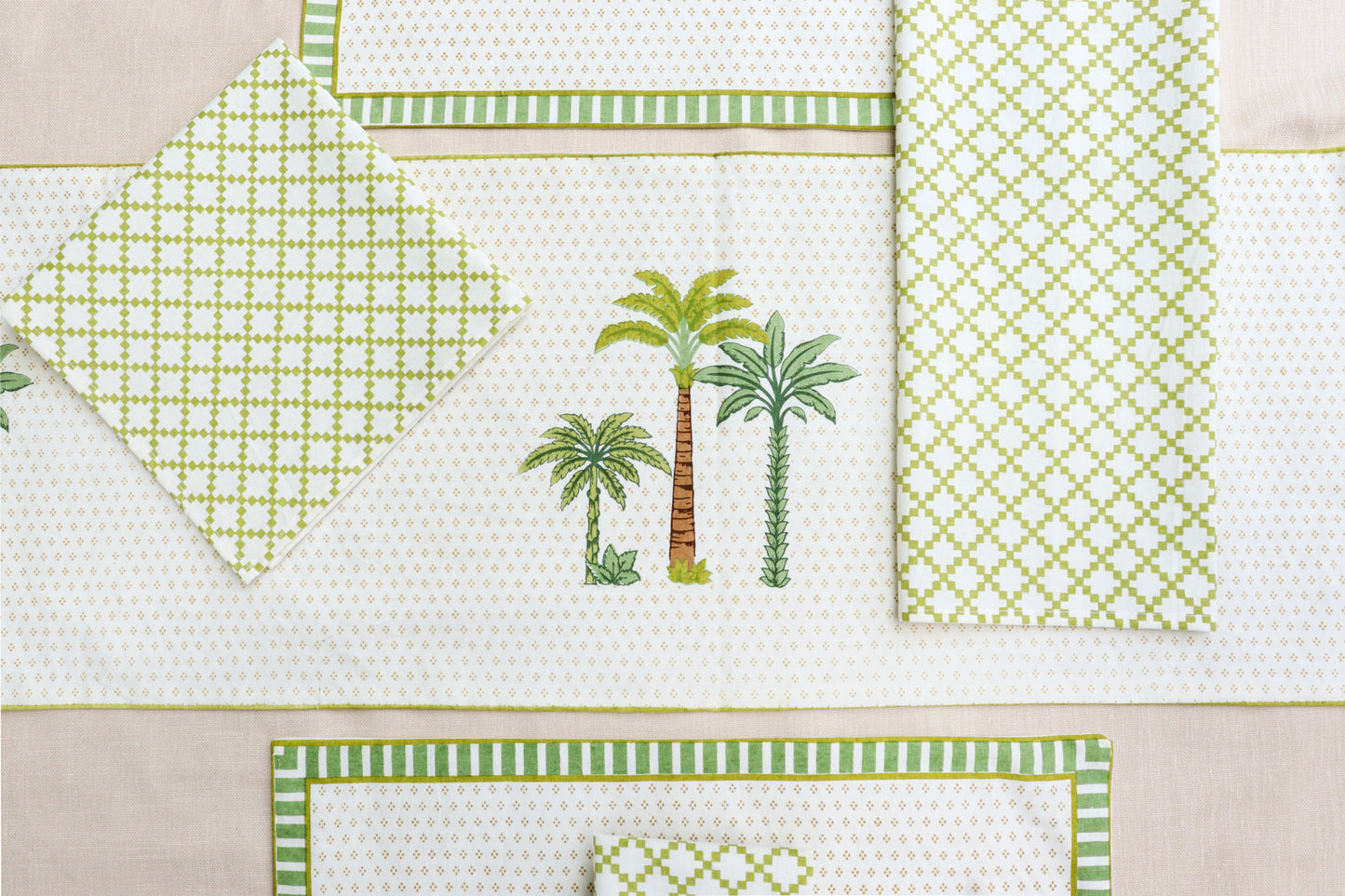 Palm Grove Table Runner
