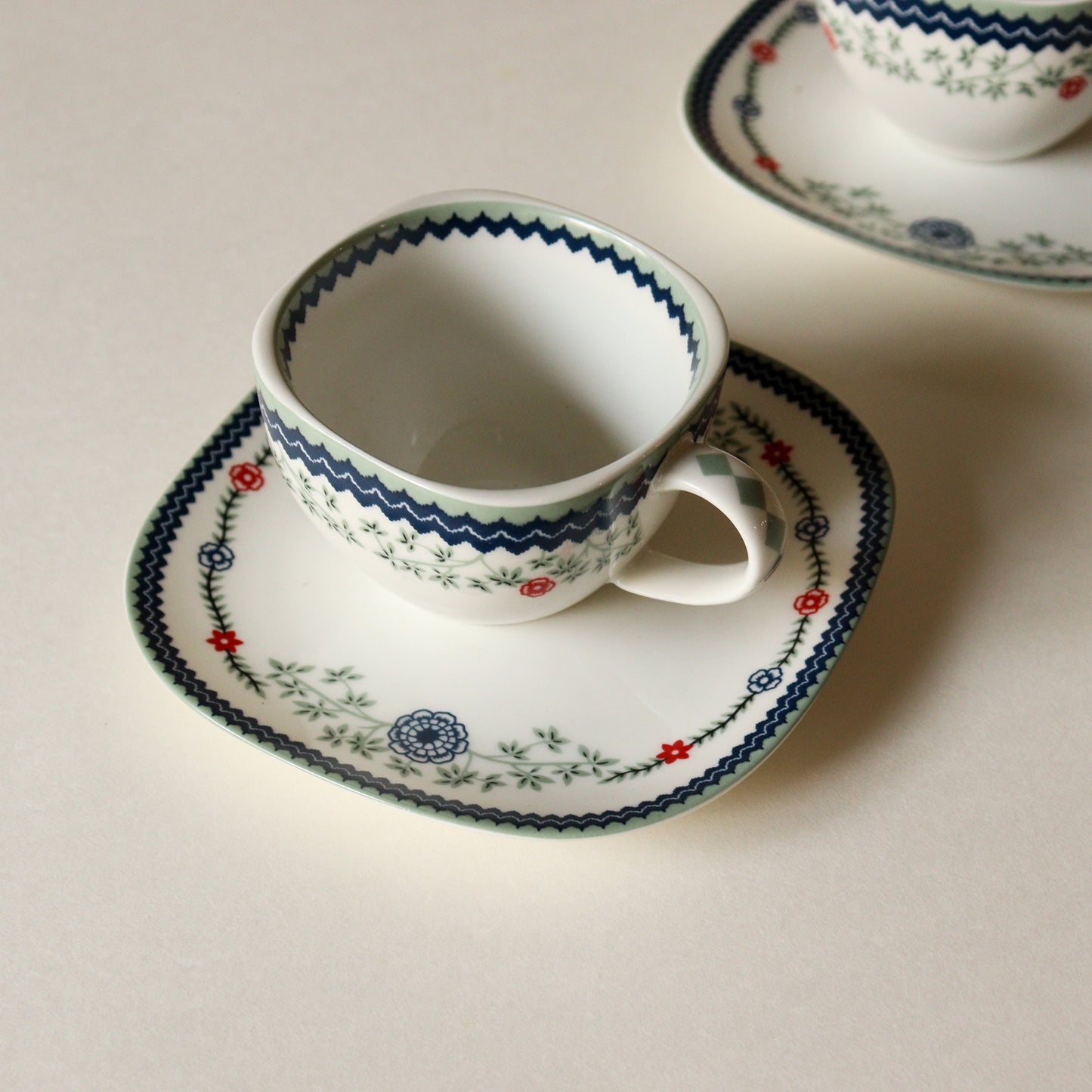 Floret Tea Cup & Saucer (Set of 2)